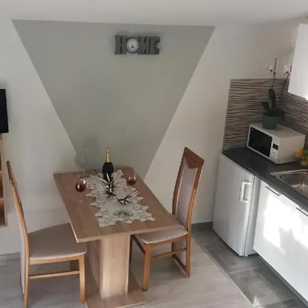 Appartement In With Balcony, Air Conditioning, W-lan, Washing Machine 3362-2 Poreč