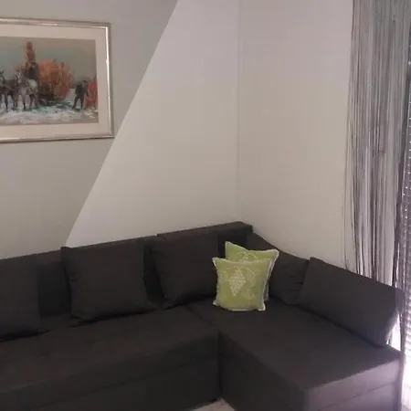In With Balcony, Air Conditioning, W-lan, Washing Machine 3362-2 Appartement *
